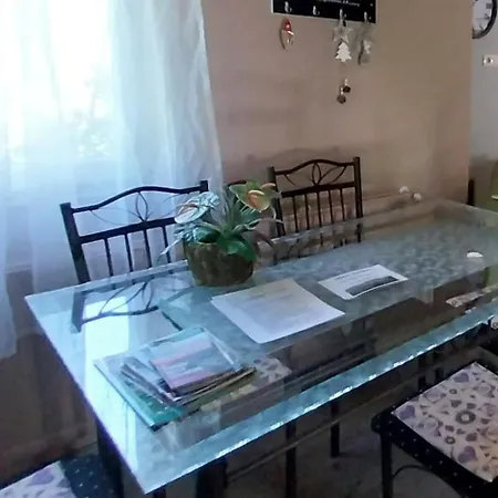 Lilaakac Vendeghaz Apartmán