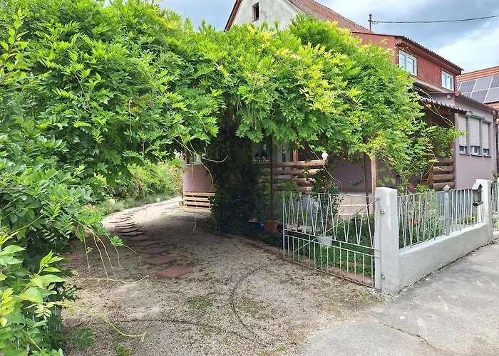 Lilaakac Vendeghaz * Harkány